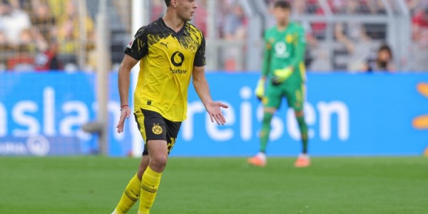 BBC：切尔西已从多特召回安塞尔米诺，他将被评估并可能留队效力