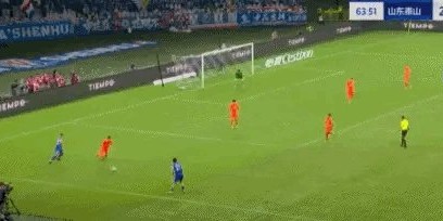 【中超】卡扎伊什维利戴帽徐皓阳头球 申花3比3泰山