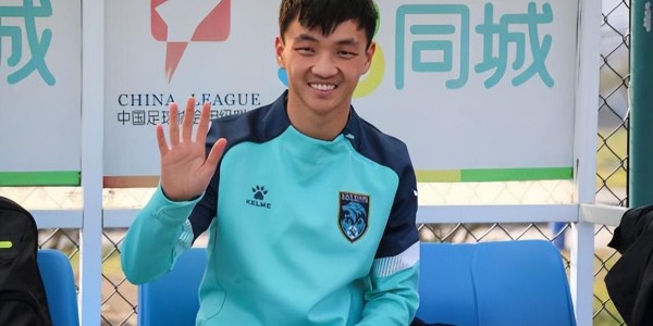 500彩票网官方-周定洋刚自宣离队，新帅就可能提前敲定归化强援顶替他，值得期待