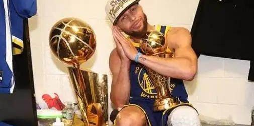 500万网彩票-【赛季总结之五大惊喜】库里维金斯、属于勇士的赛季