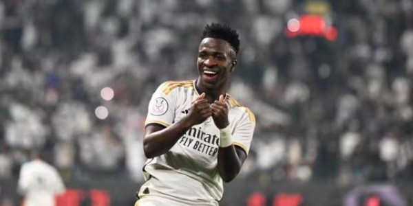 500万网彩票-超级杯独中三元 维尼修斯成第10位国家德比戴帽者