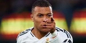 维尼修斯2丢点！马卡：安帅做出决定，战枪手若有点球姆巴佩主罚